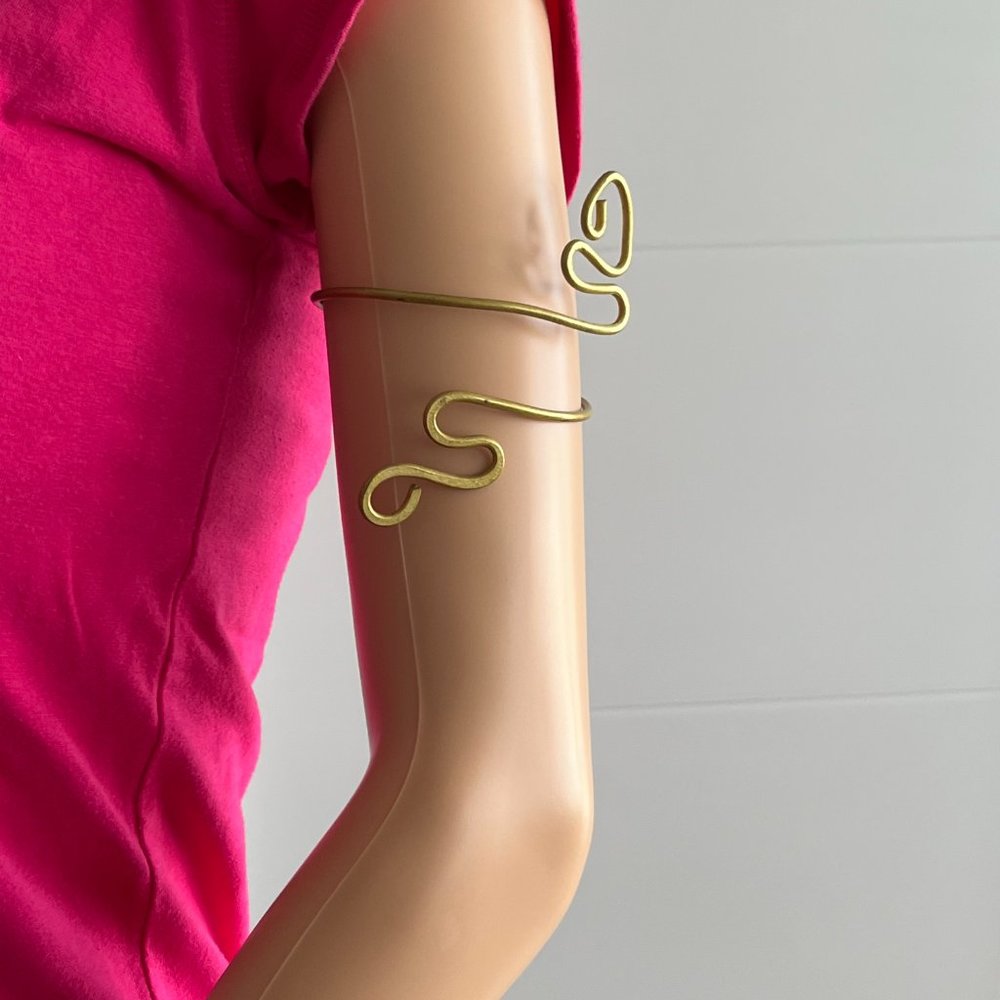 Arm - Picture 3 of 11